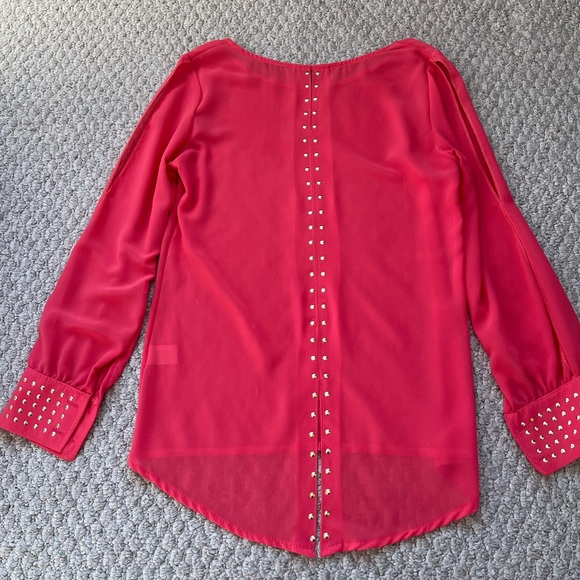 Bright pink top - Picture 4 of 4